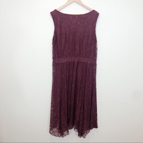 Reba Lace Midi Dress Sleeveless Embroidered Detail Burgundy - Picture 2 of 9
